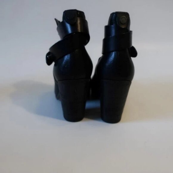 Womens Rag & Bone Harrow Black Leather Cuban Heel Pull-On Ankle Bootie 37 US/7 * - Picture 9 of 12